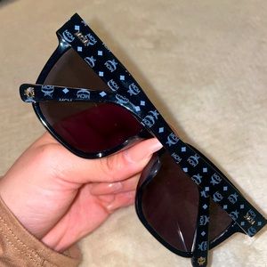 MCM Women Shades